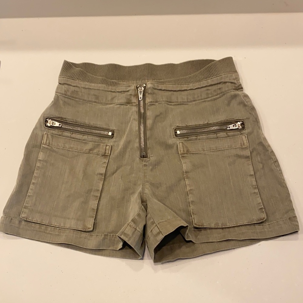 Chaser Olive Green shorts